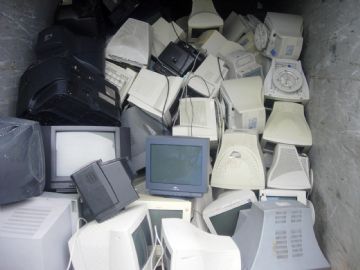 Servizio gratuito di raccolta su chiamata a domicilio dei rifiuti ingombranti e RAEE